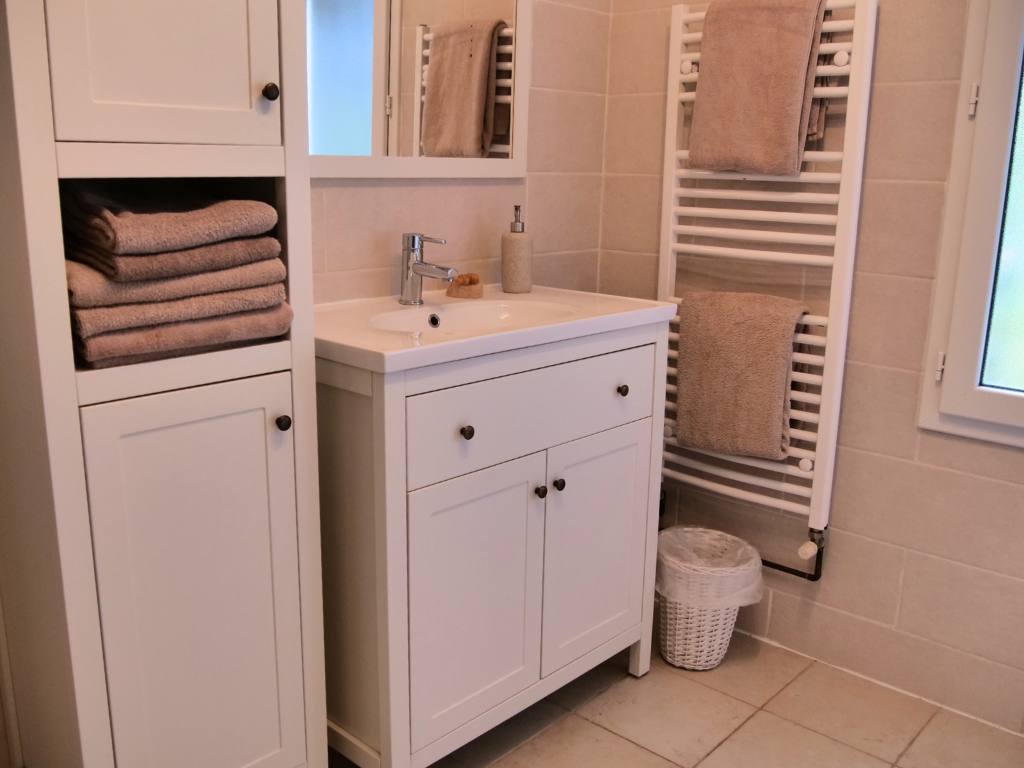 Groud Floor Bathroom at The Cornflowers